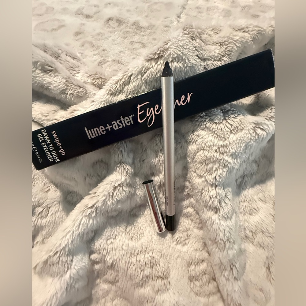 Lune Aster Black Gel Eyeliner